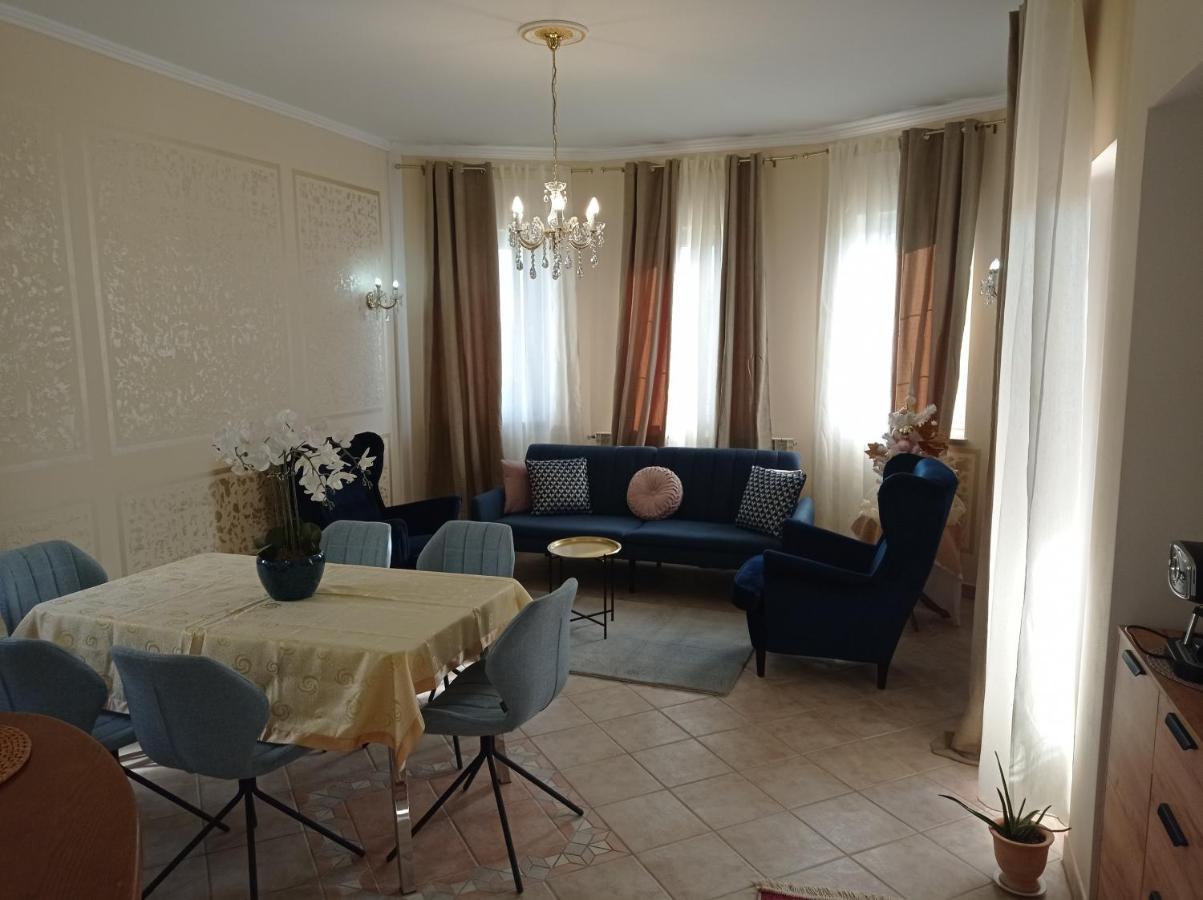 Villa Gregovica &T 2 Pula Buitenkant foto